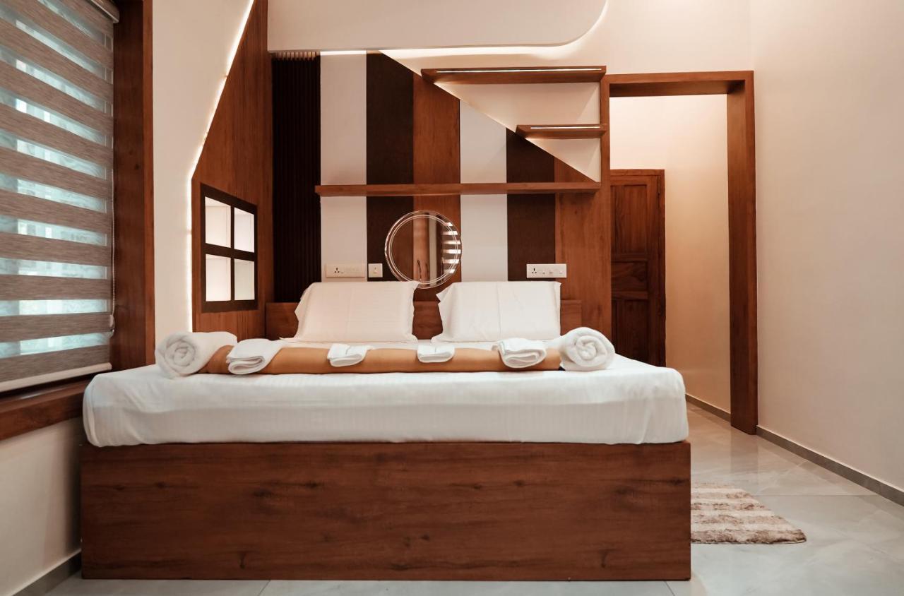Kalloos Island Backwater Resort 科兰 外观 照片