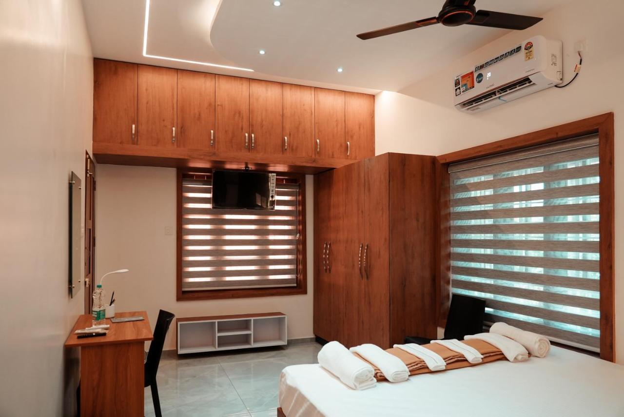 Kalloos Island Backwater Resort 科兰 外观 照片