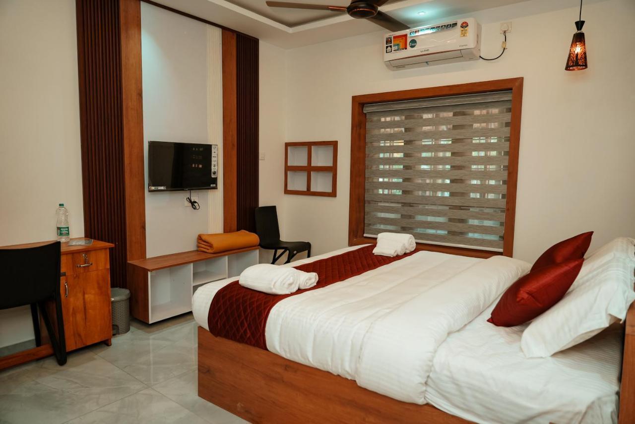 Kalloos Island Backwater Resort 科兰 外观 照片